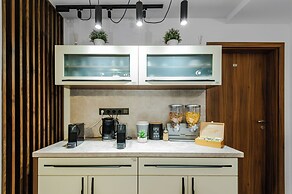 No. 28 Rooms & Apartments