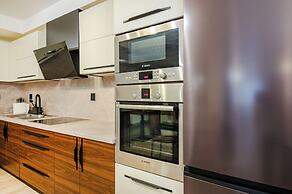 No. 28 Rooms & Apartments