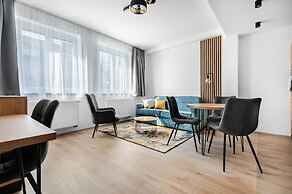 No. 28 Rooms & Apartments