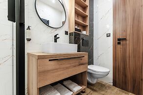 No. 28 Rooms & Apartments