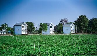 Naoat Resort Farm & Cafe