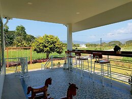 Naoat Resort Farm & Cafe