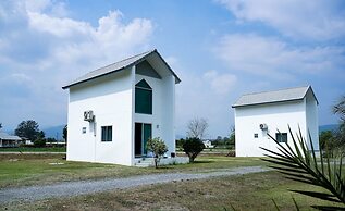 Naoat Resort Farm & Cafe