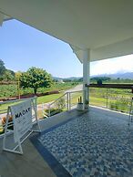 Naoat Resort Farm & Cafe