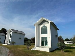 Naoat Resort Farm & Cafe