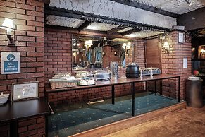 Royal Oakwell Hotel
