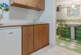 Christina Apartments