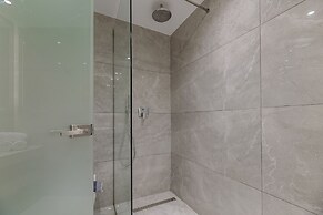 Christina Apartments