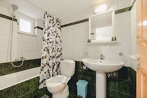 Christina Apartments