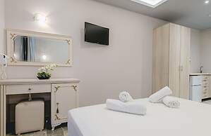 Christina Apartments