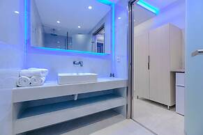 Christina Apartments