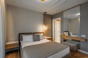 Luxury Garden Suites