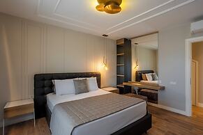 Luxury Garden Suites