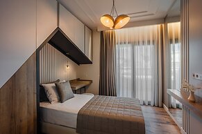 Luxury Garden Suites