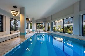 Luxury Garden Suites