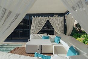 Luxury Garden Suites