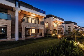 Luxury Garden Suites