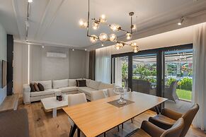 Luxury Garden Suites