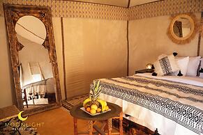Moonlight Desert Camp