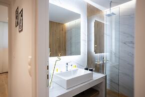 Exclusive 3-bedroom Haven in Kolonaki Center