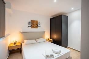 Exclusive 3-bedroom Haven in Kolonaki Center