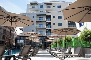 Hotel Apart Resilient