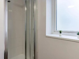 Student Only Crescent Place