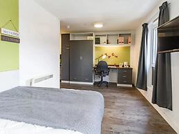 Student Only Crescent Place