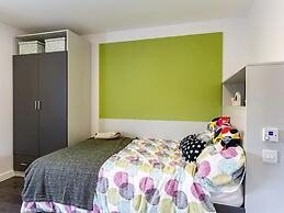 Student Only Crescent Place