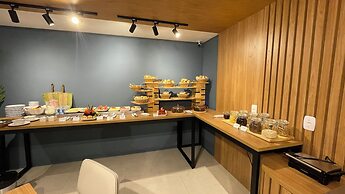 JARDINS ALMARE APART HOTEL