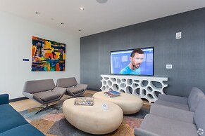 Luxury Apartments by Hyatus at Eddy