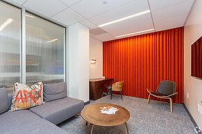 Luxury Apartments by Hyatus at Eddy