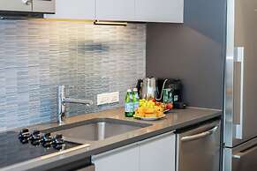 Luxury Apartments by Hyatus at Eddy