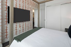 Luxury Apartments by Hyatus at Eddy