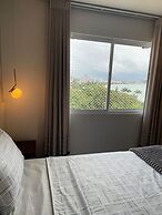 Apto Frente Mar Próximo ao Beto Carrero