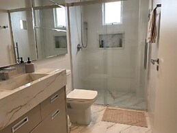 Apto Frente Mar Próximo ao Beto Carrero