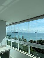 Apto Frente Mar Próximo ao Beto Carrero