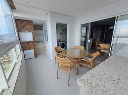 Apto Frente Mar Próximo ao Beto Carrero