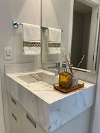 Apto Frente Mar Próximo ao Beto Carrero