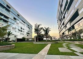 Bloomfields Grandeur 1BR In Lamar Raha