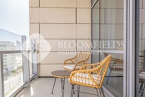 Bloomfields Grandeur 1BR In Lamar Raha
