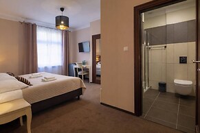 Royal Rooms