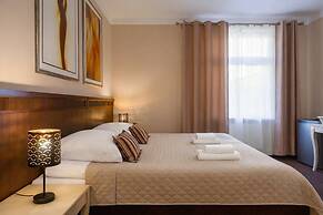 Royal Rooms