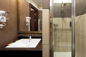 Royal Rooms