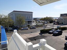 Atlantic Breeze Motel & Apartments