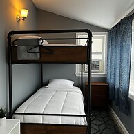 Atlantic Breeze Motel & Apartments