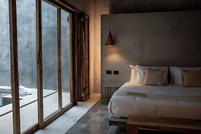 BÁSICO PIXOY HOTEL
