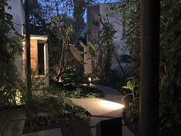 BÁSICO PIXOY HOTEL