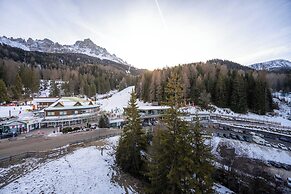 Alma Alpina Lodge
