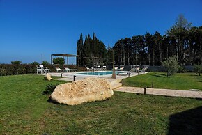 Villa Elysium With Pool And Garden